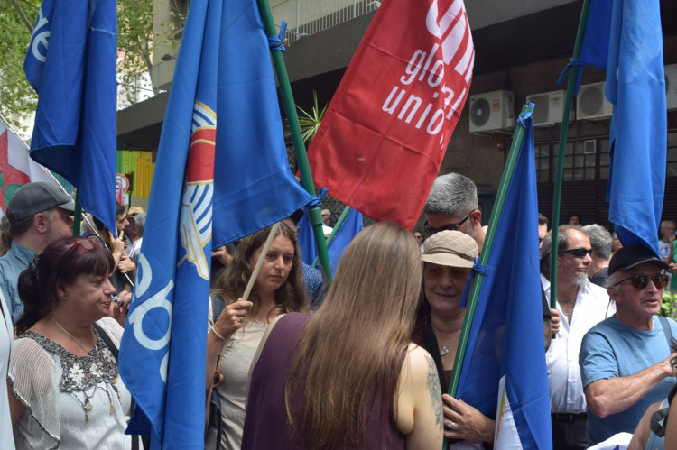 Manifestación frente a la Embajada Argentina | Fotos: Ignacio Álvarez Vigna