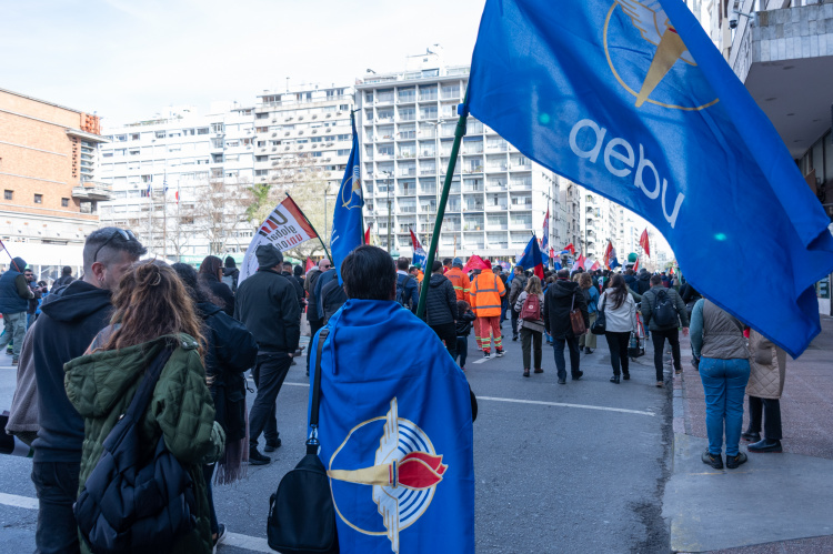 AEBU durante el paro general parcial del PIT-CNT | Foto: Javier Pérez Seveso