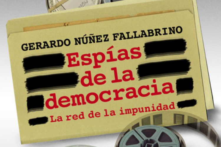 Espías de la democracia
