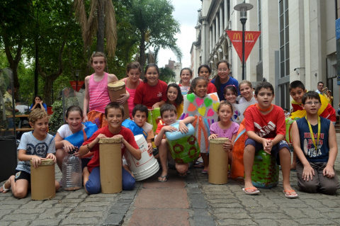 Niños del Plan Verano 2014 de AEBU | Foto: Juan Manuel López 