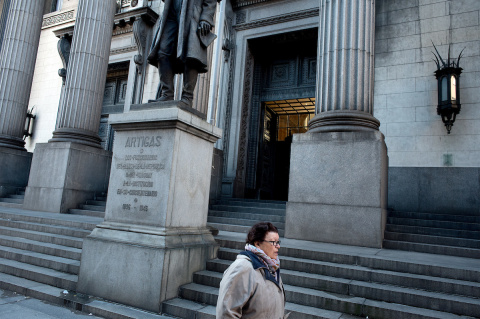 Casa central del Banco de la República (BROU) | Foto: Ricardo Antúnez  adhocFOTOS