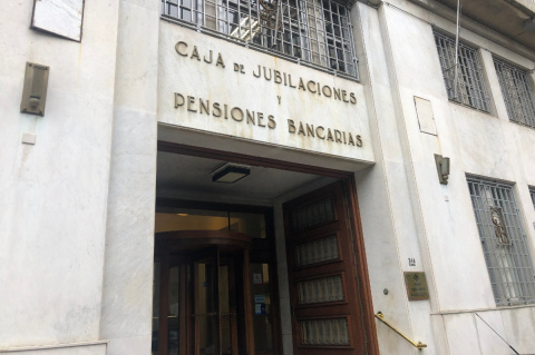 Fachada de la Caja Bancaria | Foto: Javier Pérez Seveso