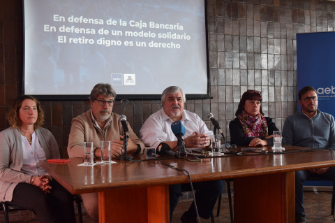 Conferencia de prensa este lunes, en la sede de AEBU | Foto: Ignacio Álvarez Vigna
