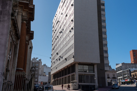 Edificio del Banco Central del Uruguay | Foto: Ricardo Antúnez / adhocFOTOS