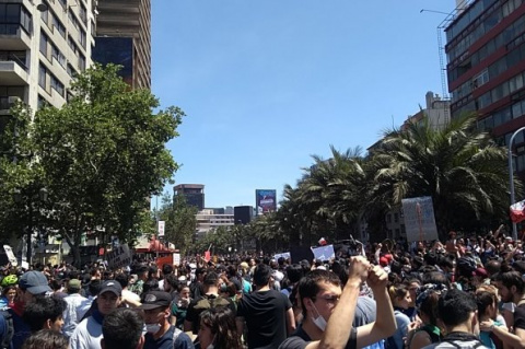 Concentración popular en Chile para rechazar la represión militar y exigir la renuncia del presidente Piñera | Foto: La Izquierda Diario