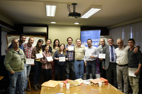 Entrega de certificados del curso de Negociación | Foto: Santiago Gómez