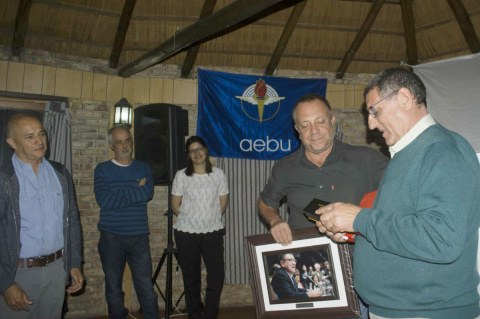 Homenaje a Pedro Stéffano de sus compañeros del Scotiabank | Fotos: Representativa de Scotiabank