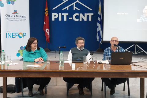 Conversatorio en la sede de la central sindical | Foto: PIT-CNT