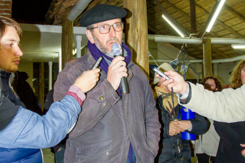 Ernesto Palomeque en la Seccional Tacuarembó durante colocación de placa de la memoria.