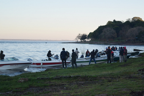 Torneo de pesca de AEBU y el PIT-CNT, en Punta Gorda (departamento de Colonia) | Fotos: Martín Erniaga