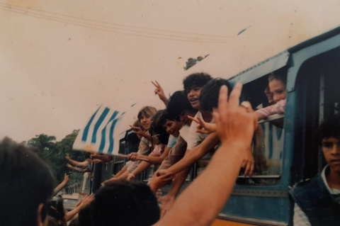 Llegada de los niños | Foto: Lilián Gonella y Carlos Chiazzaro